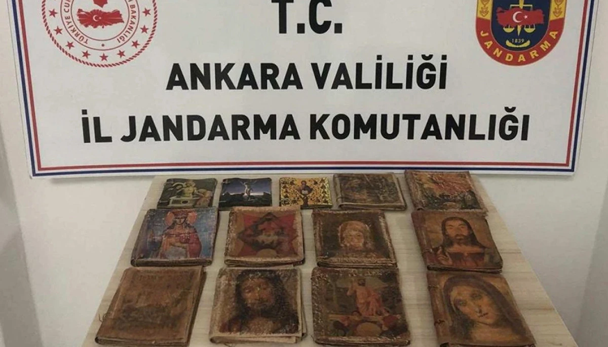 Ankara'da el yazması kitaplar ele geçirildi: 6 milyon dolar değerinde!