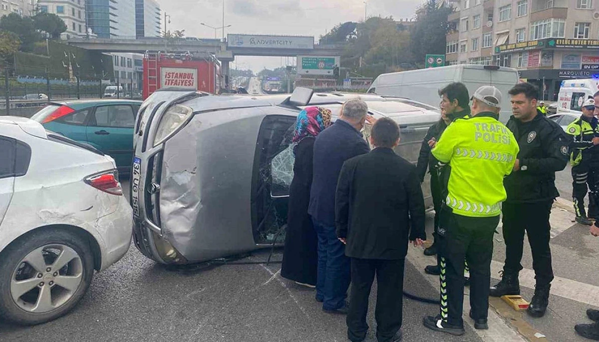 Avrasya Tüneli girişinde 3 araç birbirine girdi