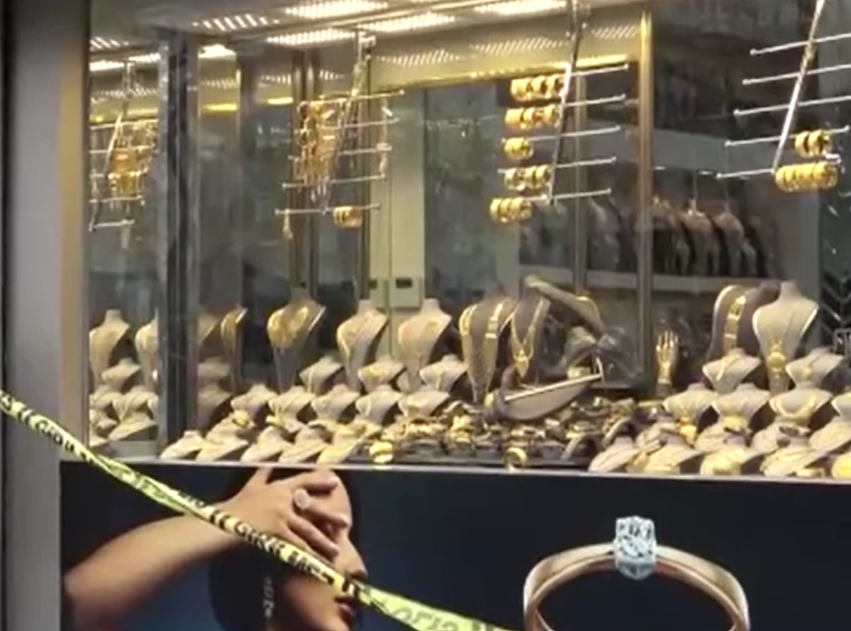 Batman&rsquo;da kuyumcuya silahlı soygun