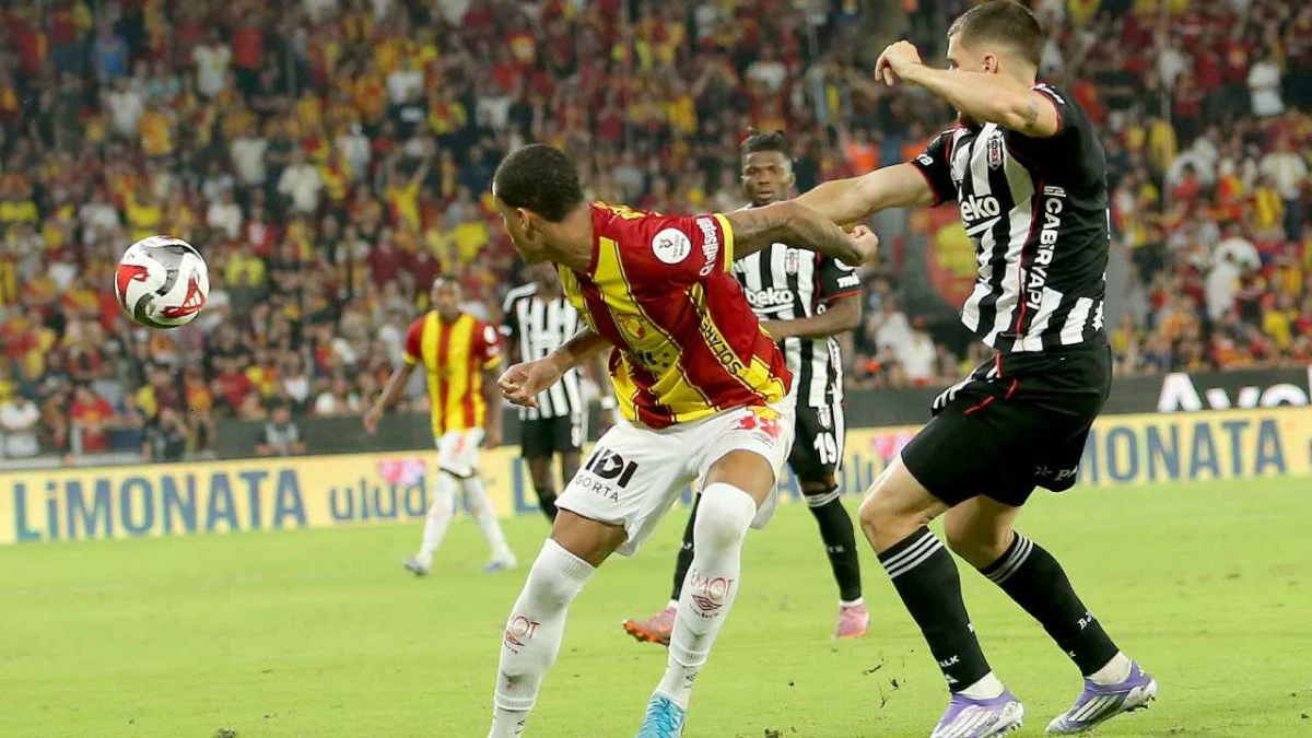 Beşiktaş Avrupa kupaları i&ccedil;in sahaya &ccedil;ıkıyor