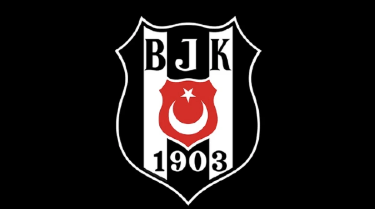 Beşiktaş'ta yaprak d&ouml;k&uuml;m&uuml;: 4 yıldızla yollar ayırılıyor!