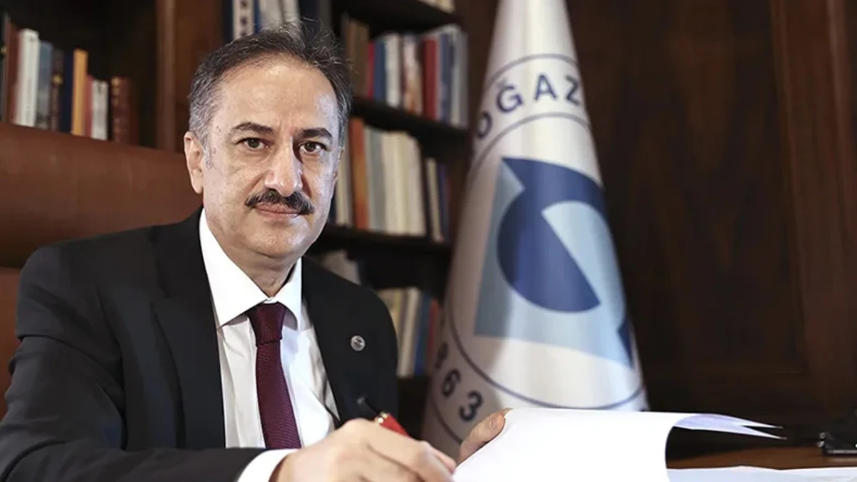 Boğazi&ccedil;i Rekt&ouml;r&uuml; Naci İnci &ouml;nce istifa etti, sonra paylaşımları sildi