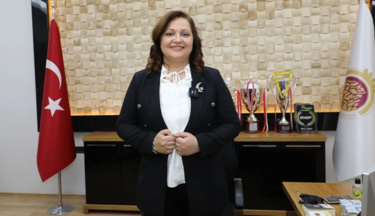 Burcu K&ouml;ksal hakkında &ccedil;arpıcı iddia! Telefonda g&ouml;r&uuml;şm&uuml;şler!