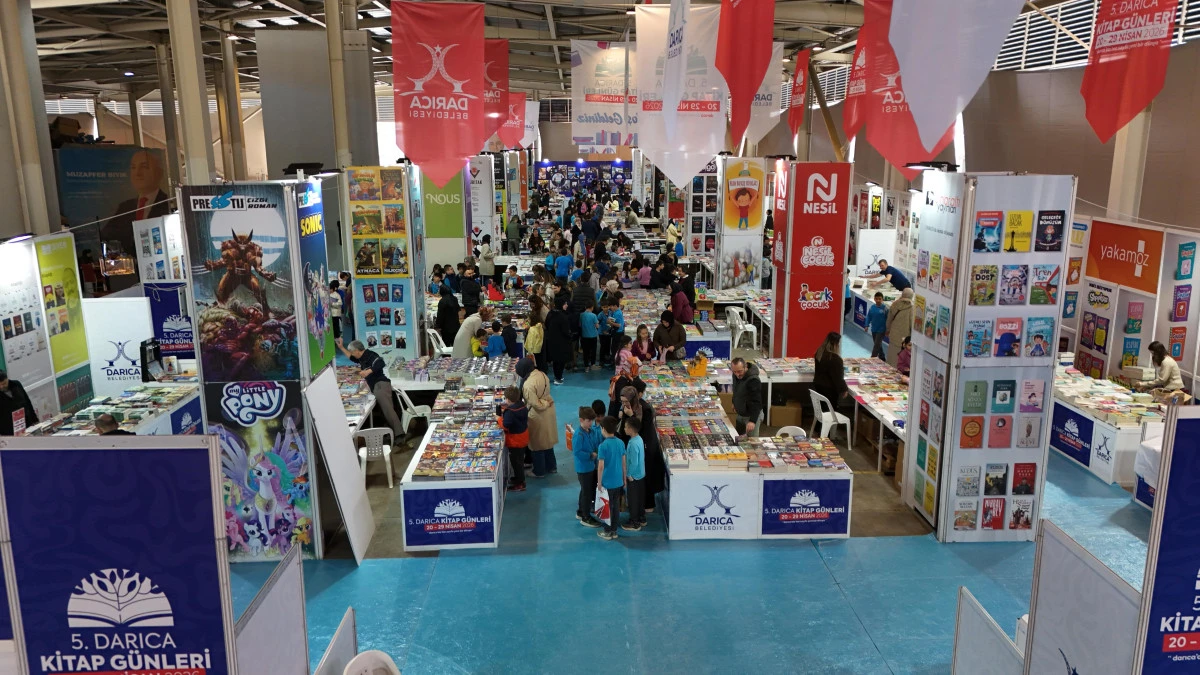 Darıca Kitap Fuarı kitapseverlere kapılarını a&ccedil;tı 