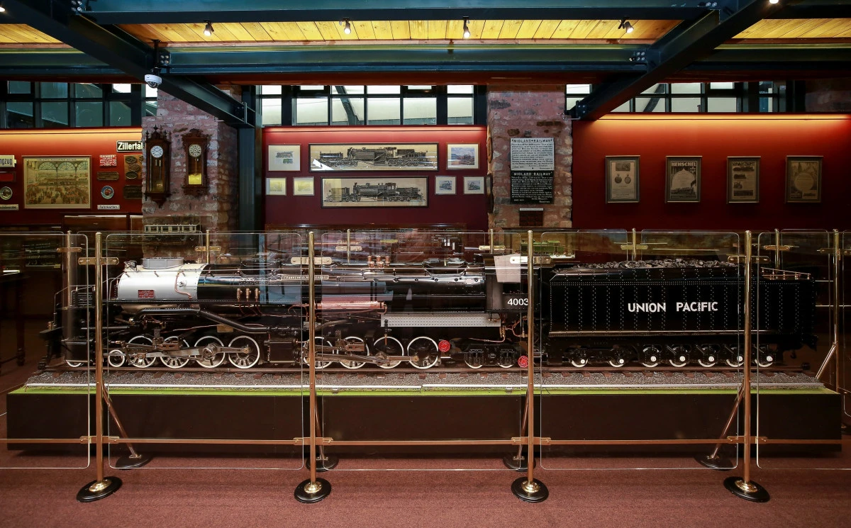 Demir tekerleklerin 200 yıllık tarihi Rahmi M. Koç Müzesi’nde