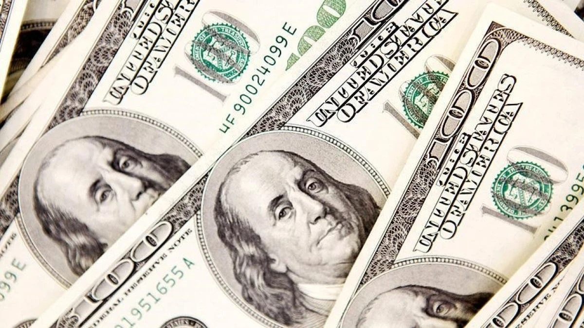 Dolar ve euroda işler değişti! Biri y&uuml;kseldi, biri d&uuml;şt&uuml;