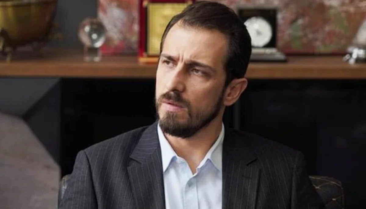 Emrah Altıntoprak, 'Kızılcık Şerbeti'nden neden ayrıldığını açıkladı