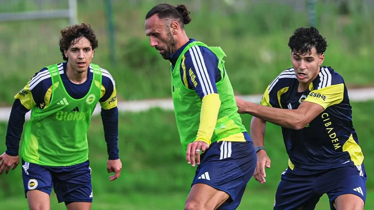 Fenerbah&ccedil;e'nin yeni transferi Vedat Muriqi sakatlandı!