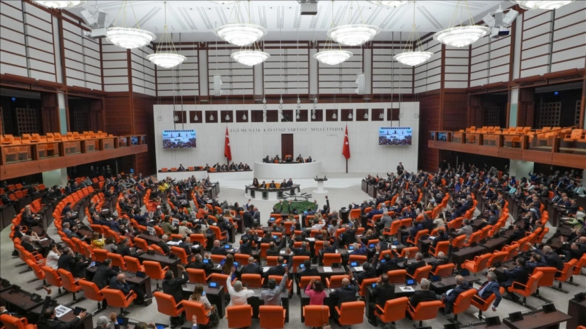 Genel Kurulu terk eden milletvekilinin maaşı kesilecek 