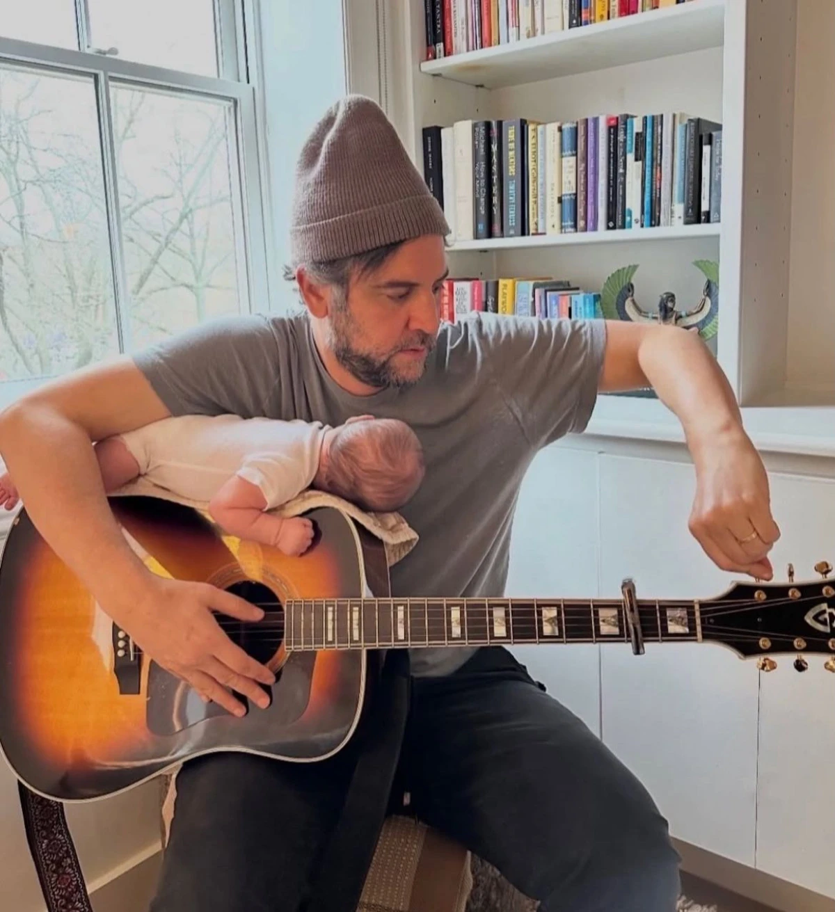 How I Met Your Mother&rsquo;ın Ted&rsquo;i baba oldu