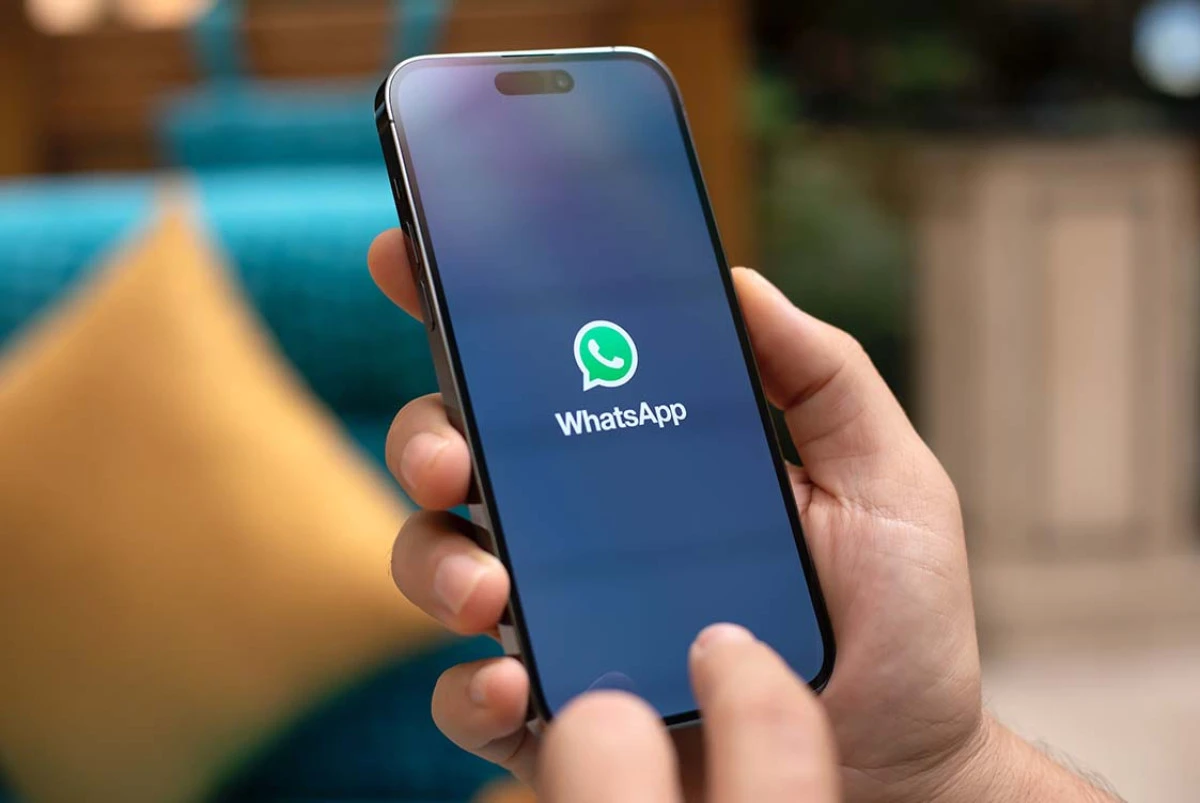 Kamu &ccedil;alışanları artık WhatsApp kullanamayacak! Peki neden?