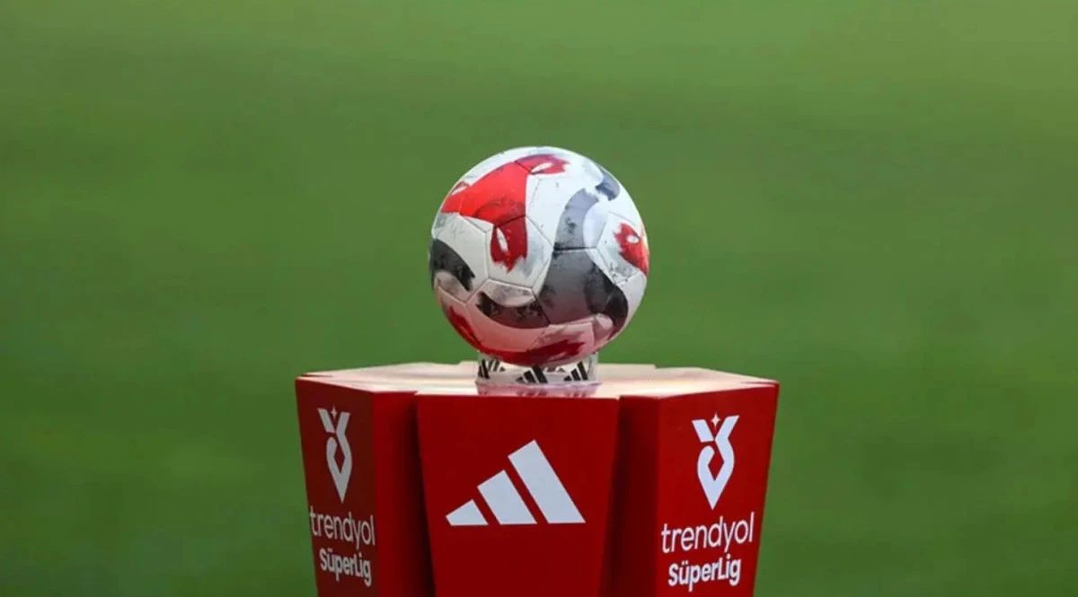 MHK a&ccedil;ıkladı! Kadın hakemler hangi S&uuml;per Lig ma&ccedil;larını y&ouml;netecek?