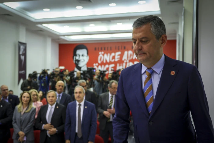 'Mutlak butlan' kararı sonrası CHP'de alarm! MYK olağan&uuml;st&uuml; toplandı