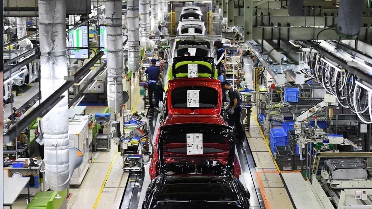 Otomotiv devi ara&ccedil;larını geri &ccedil;ağırıyor