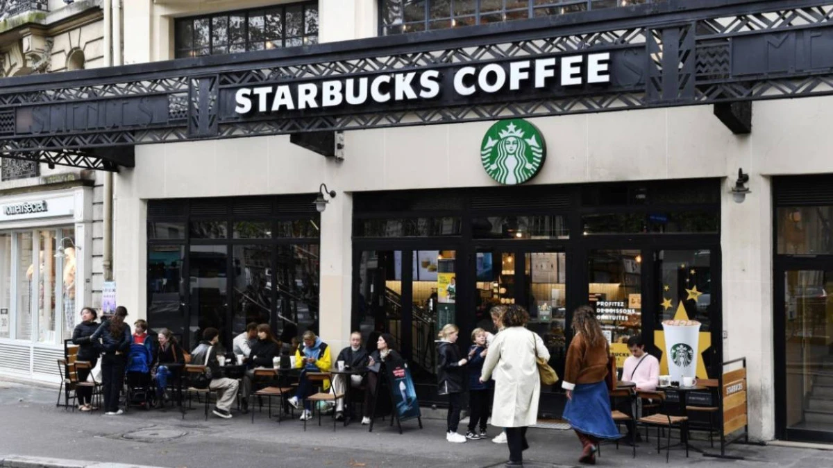 Starbucks'ta kriz! &Uuml;st d&uuml;zey y&ouml;netici g&ouml;revden alındı